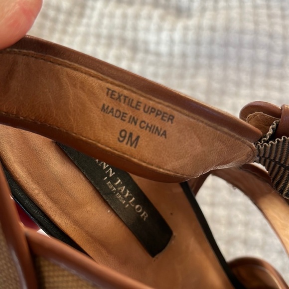 Ann Taylor Rosemary Canvas Stacked Heel Platform Sandals in Forest Moss Green - Picture 5 of 12